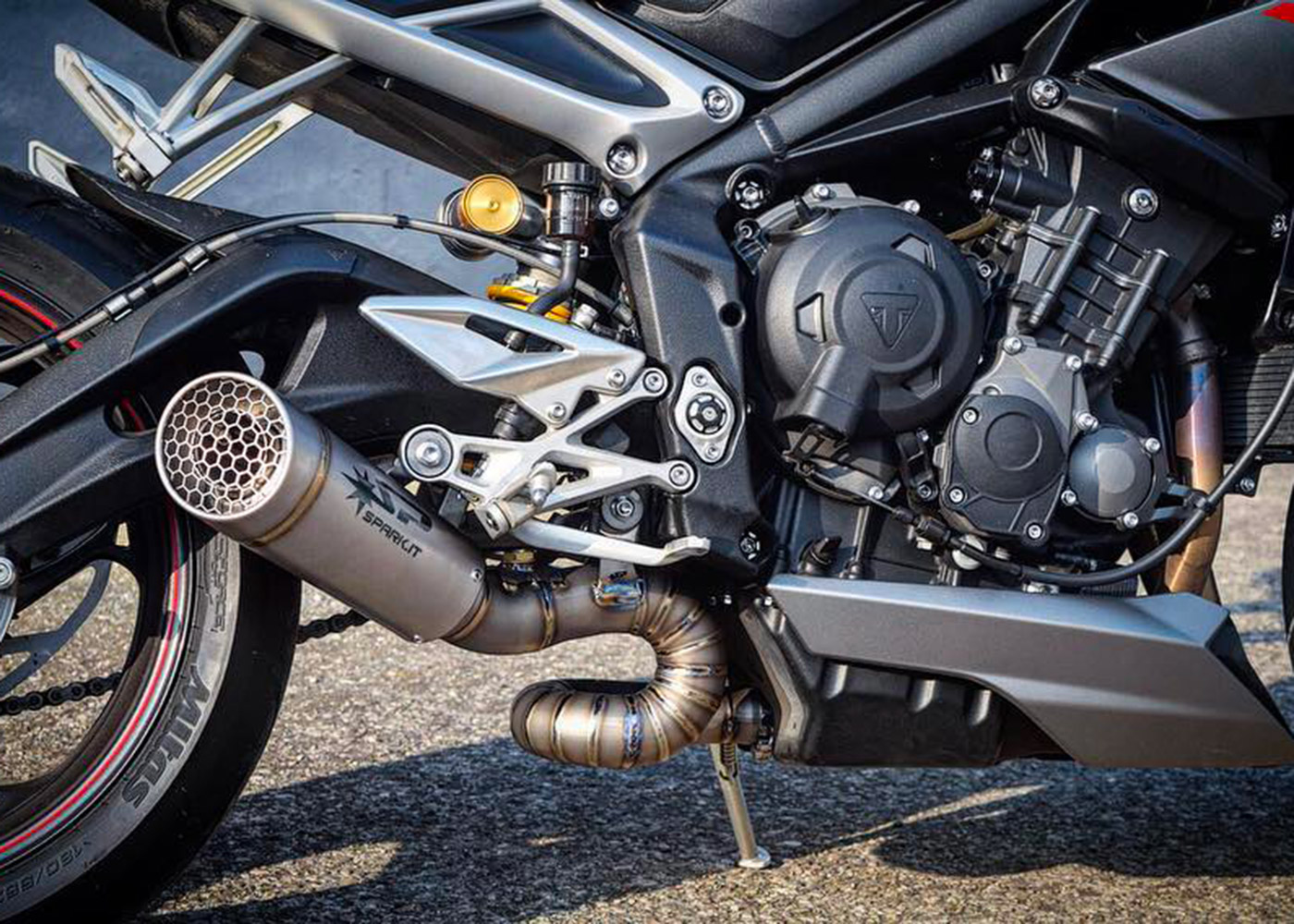 Spark triumph street triple on sale 765